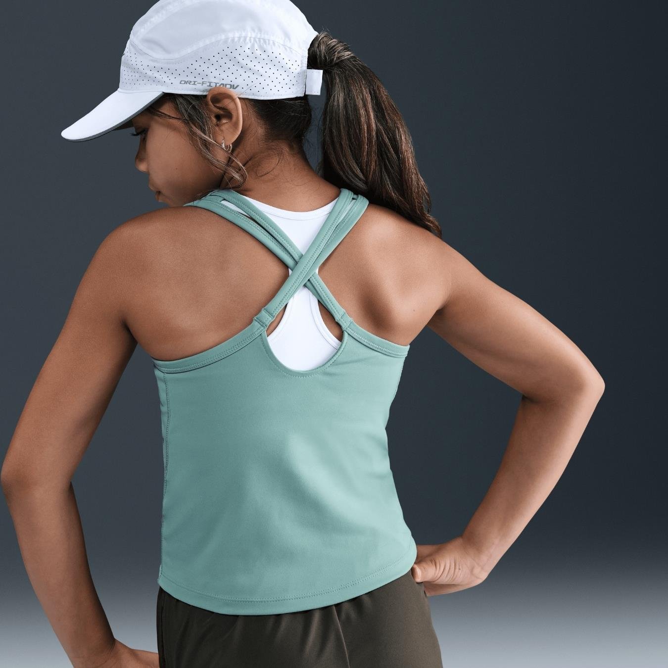 Nike One Fitted Dri-FIT Genç Kız Atleti