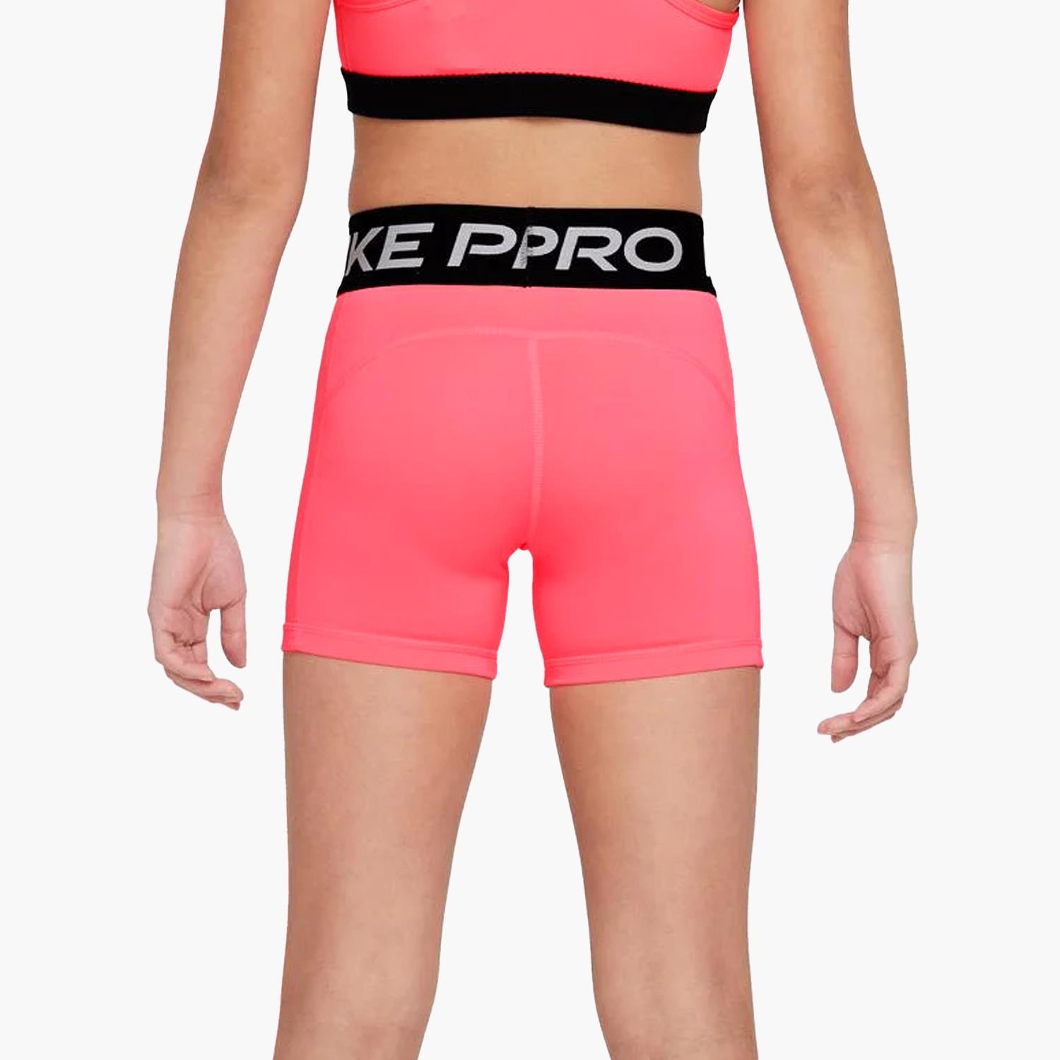 Nike PRO Dri-FIT 3'ü 1 Arada 8 cm Genç Kız Şortu