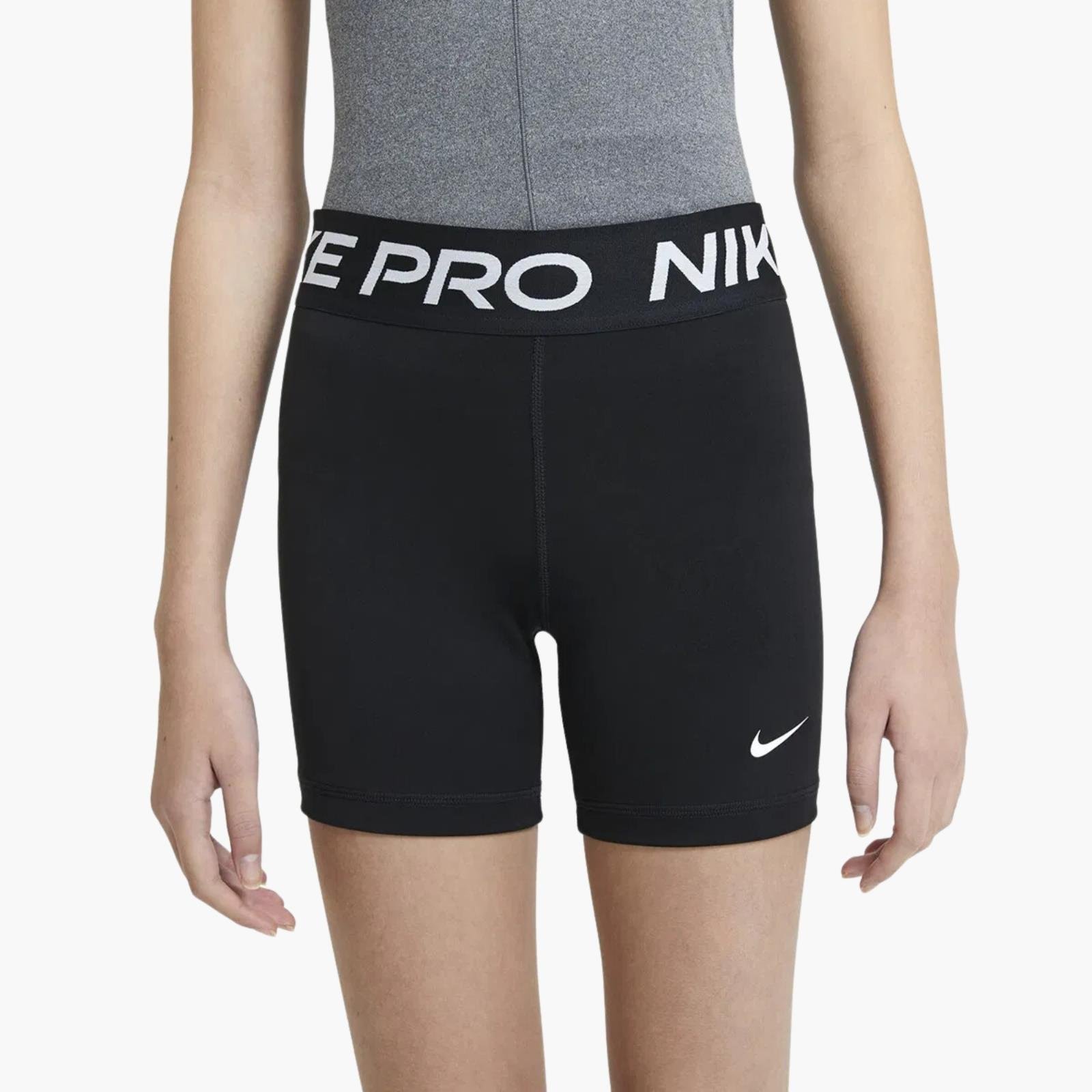 Nike PRO Dri-FIT 3'ü 1 Arada 8 cm Genç Kız Şortu