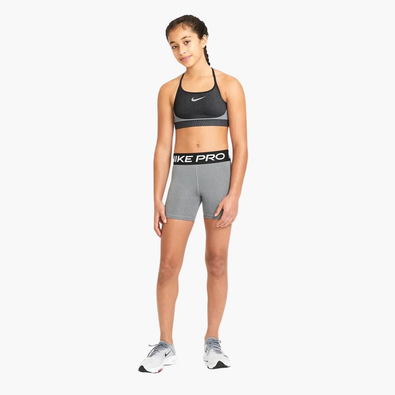 Nike PRO Dri-FIT 3'ü 1 Arada 8 cm Genç Kız Şortu
