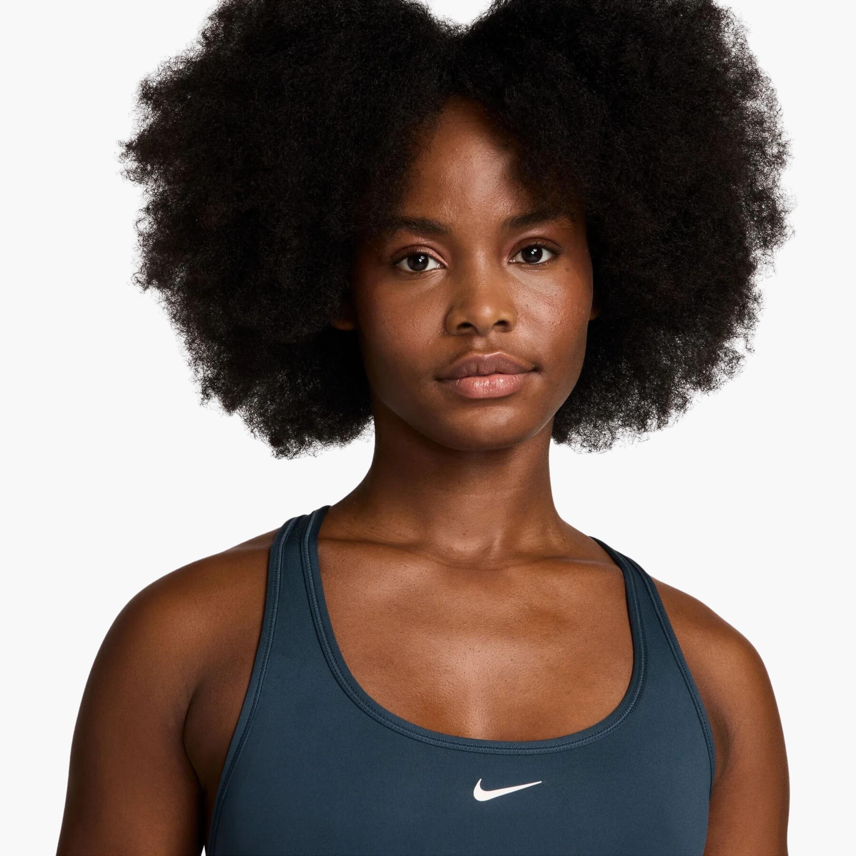 Nike Swoosh Light Support Dolgusuz Spor Sütyeni