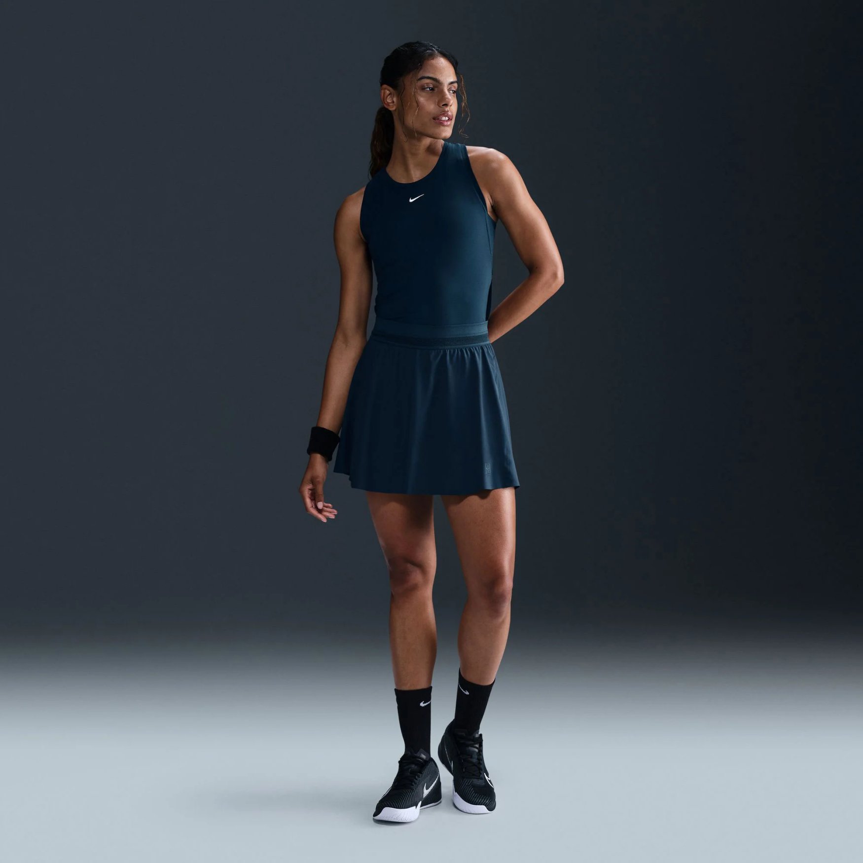 NikeCourt Ace Advantage Dri-FIT Tenis Eteği - Koyu Lacivert