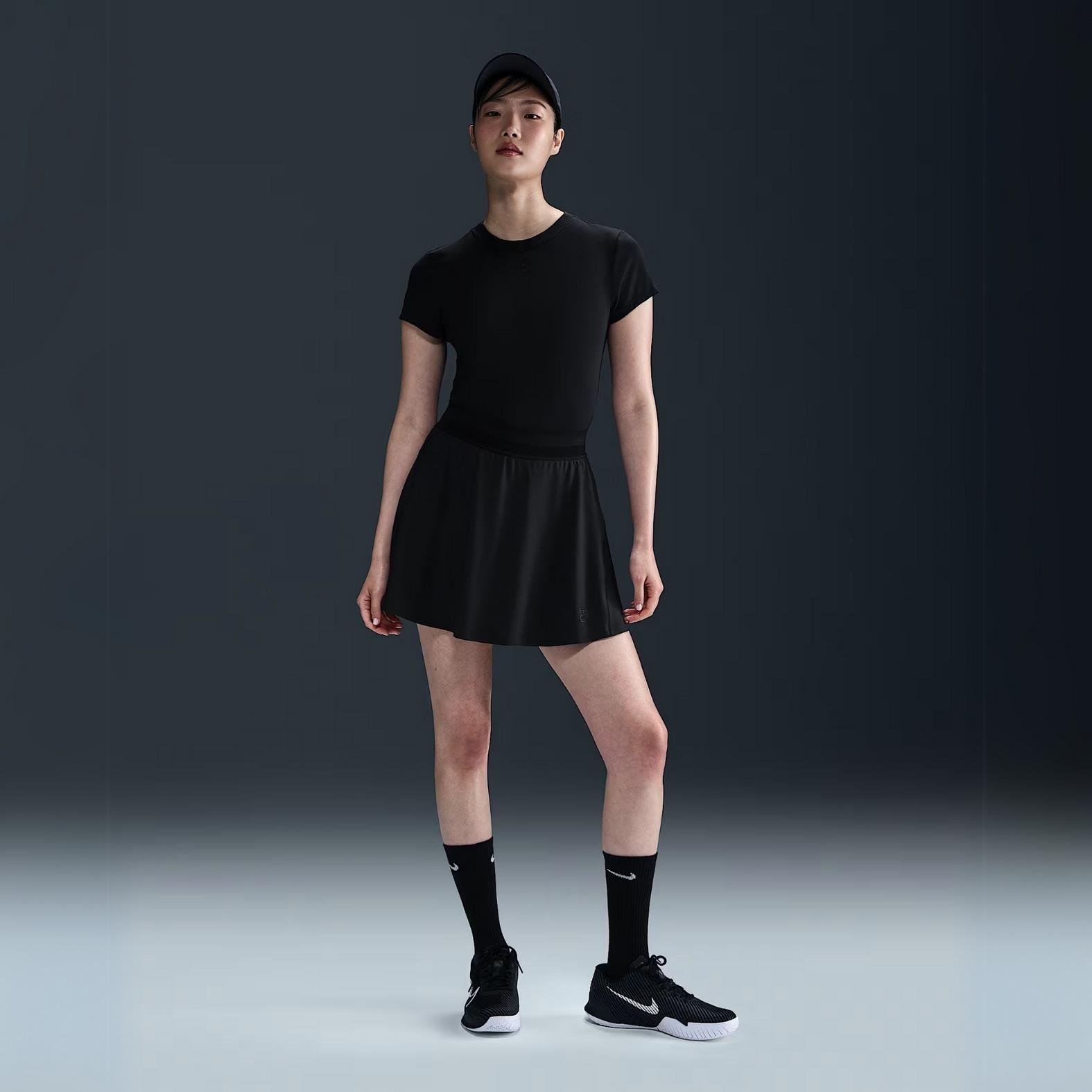 NikeCourt Ace Advantage Dri-FIT Tenis Eteği - Siyah