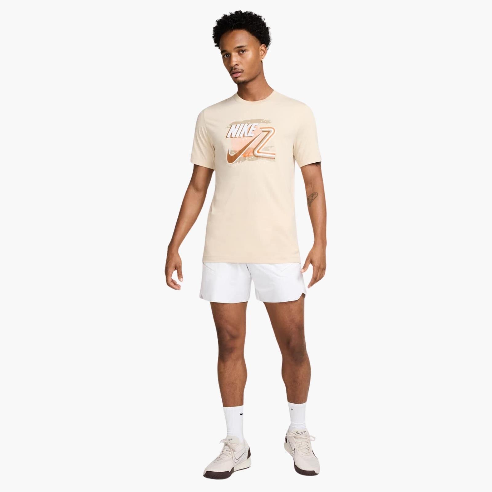 NikeCourt Dri-FIT OZ Grafik T-Shirt