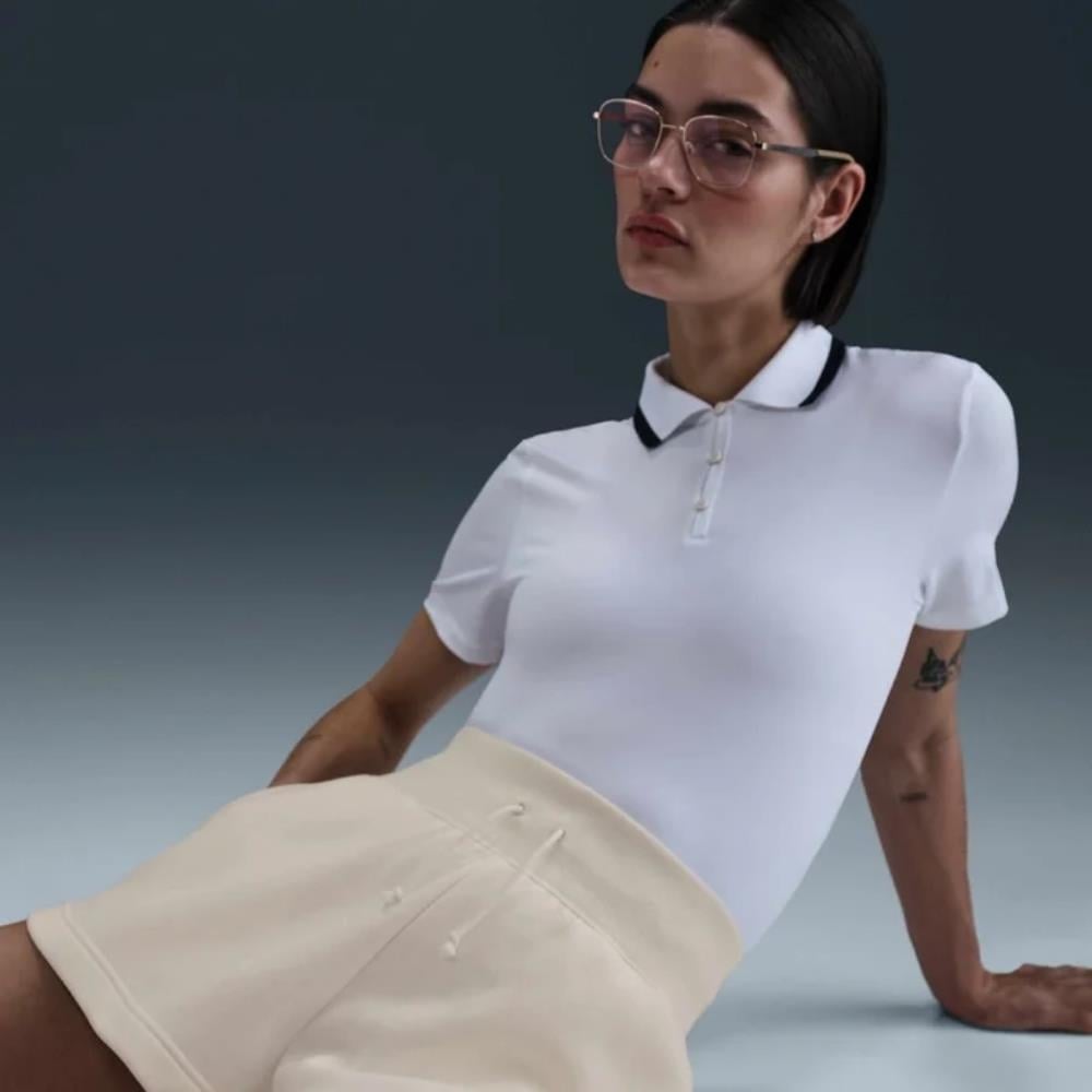 NikeCourt Phoenix Yüksek Bel Bol Şort - Krem