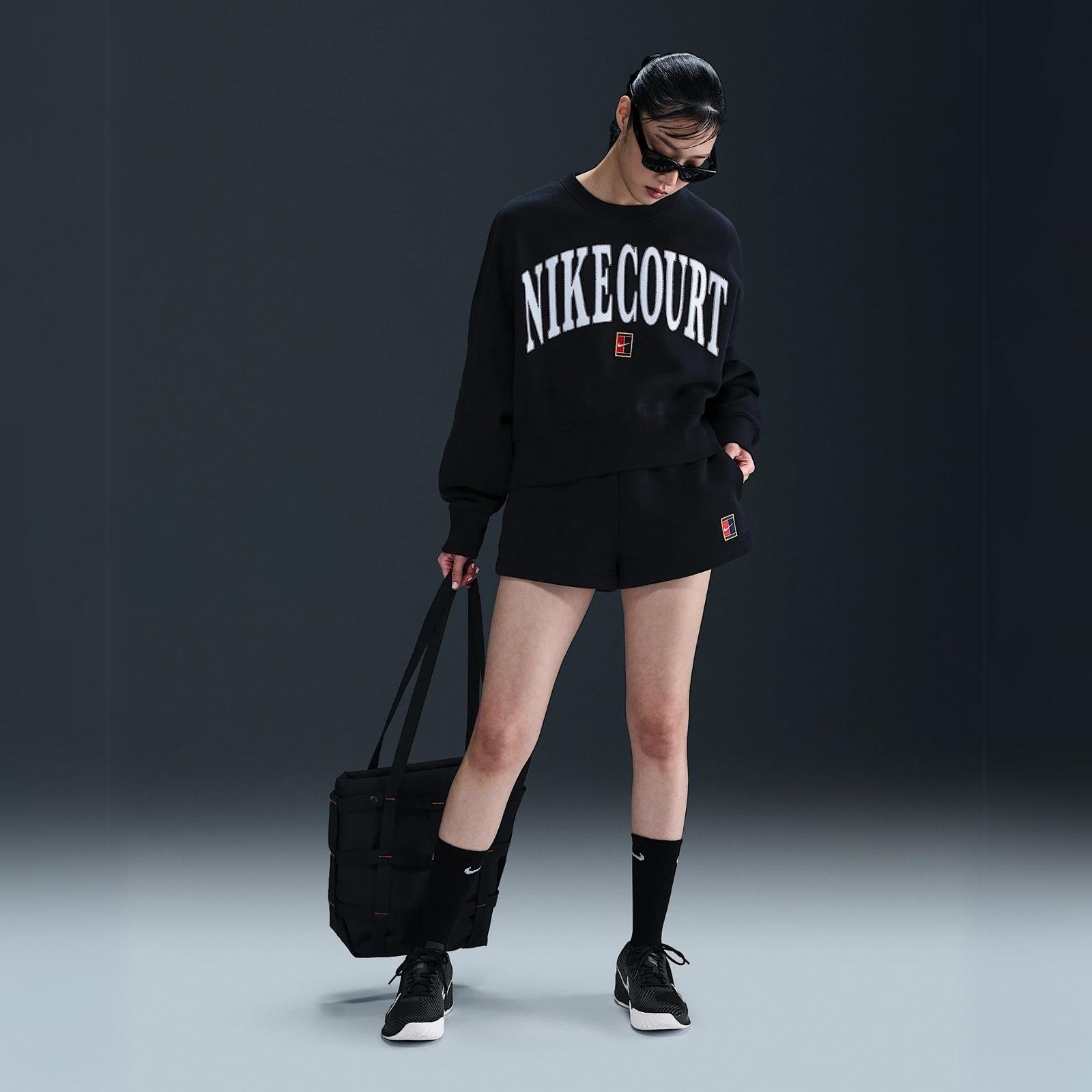 NikeCourt Phoenix Yüksek Bel Bol Şort