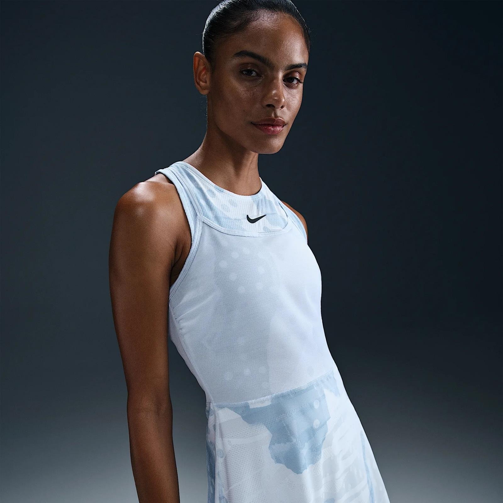 NikeCourt Slam Dri-FIT Baskılı Tenis Elbisesi