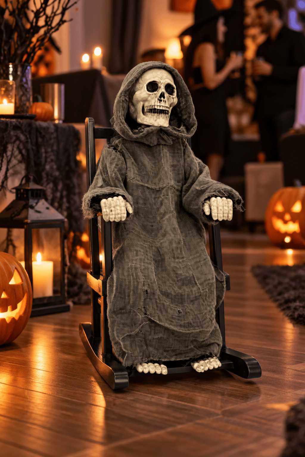 Halloween 44 cm Sesli Sallanan İskelet Dekoru Sandalyeli