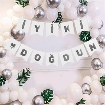 İyiki Doğdun Banner Beyaz renk üstüne Gümüş Varaklı yazı, Karton Doğum Günü Yazısı Flama