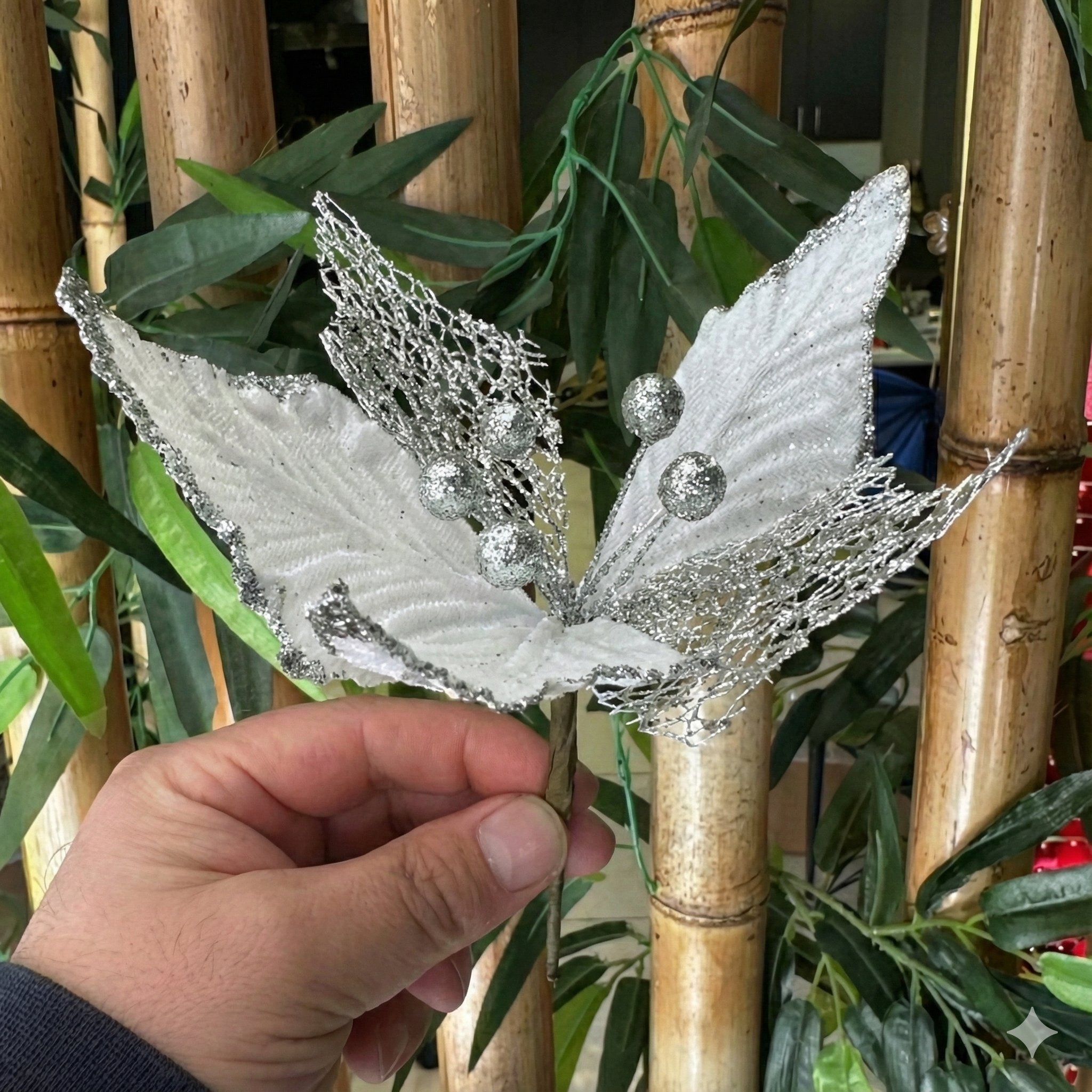 Yılbaşı Çiçeği Ponsetya Beyaz 28cm pullu Tomurcuklu Tüllü  Yılbaşı Çiçeği