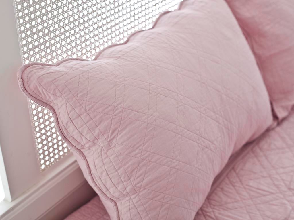 Alıssa ПОКРИВКА ЗА ЛЕГЛО К Tek Kişilik Country 160x240 cm Pink