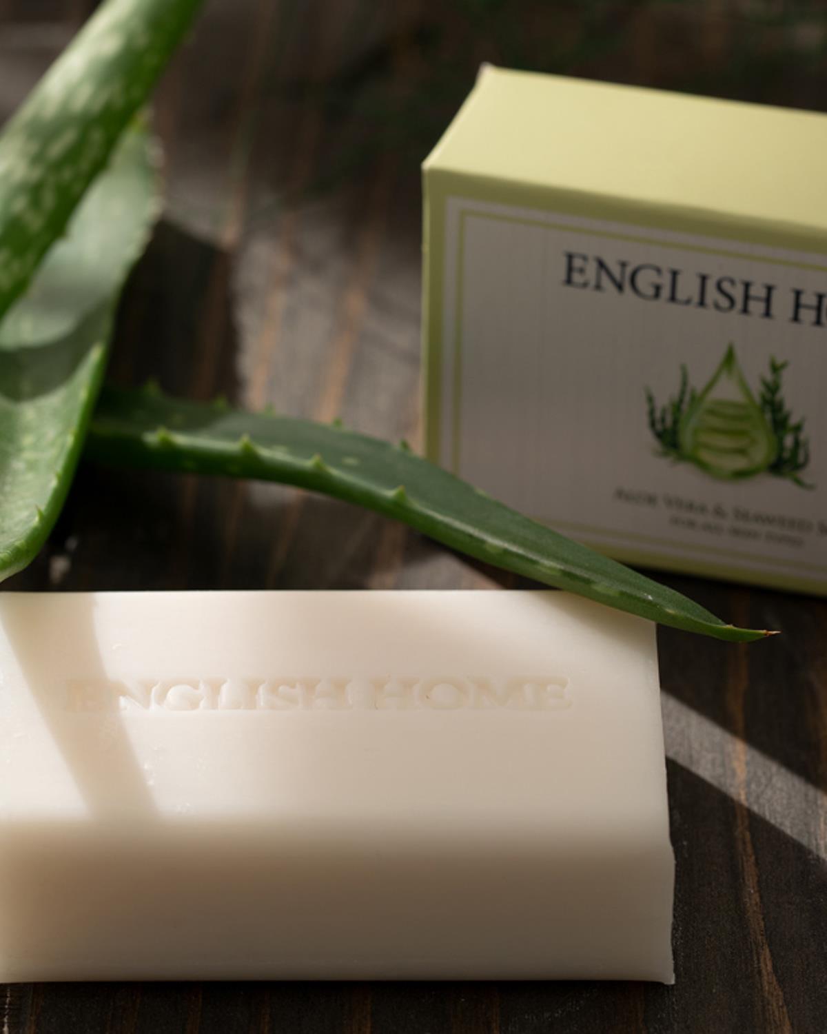 Aloe Vera ve Deniz Yosunu Özlü Твърд Сапун Естествен 100 г Бежов