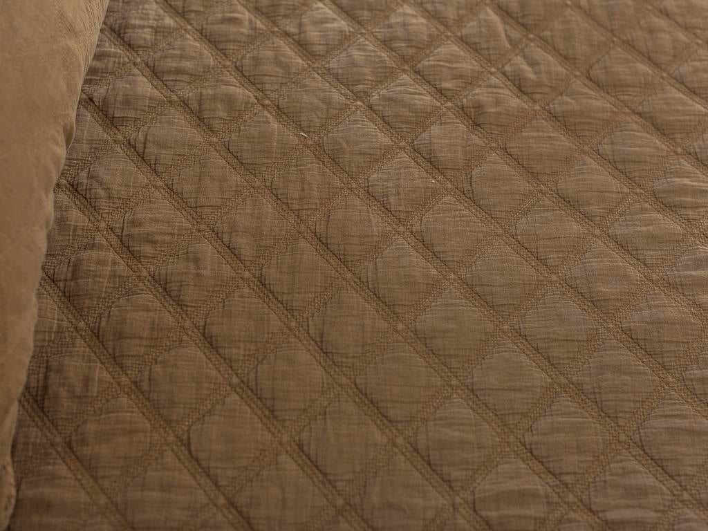 Arden ПОКРИВКА ЗА ЛЕГЛО К Tek Kişilik Country 160x240 cm Light Brown.