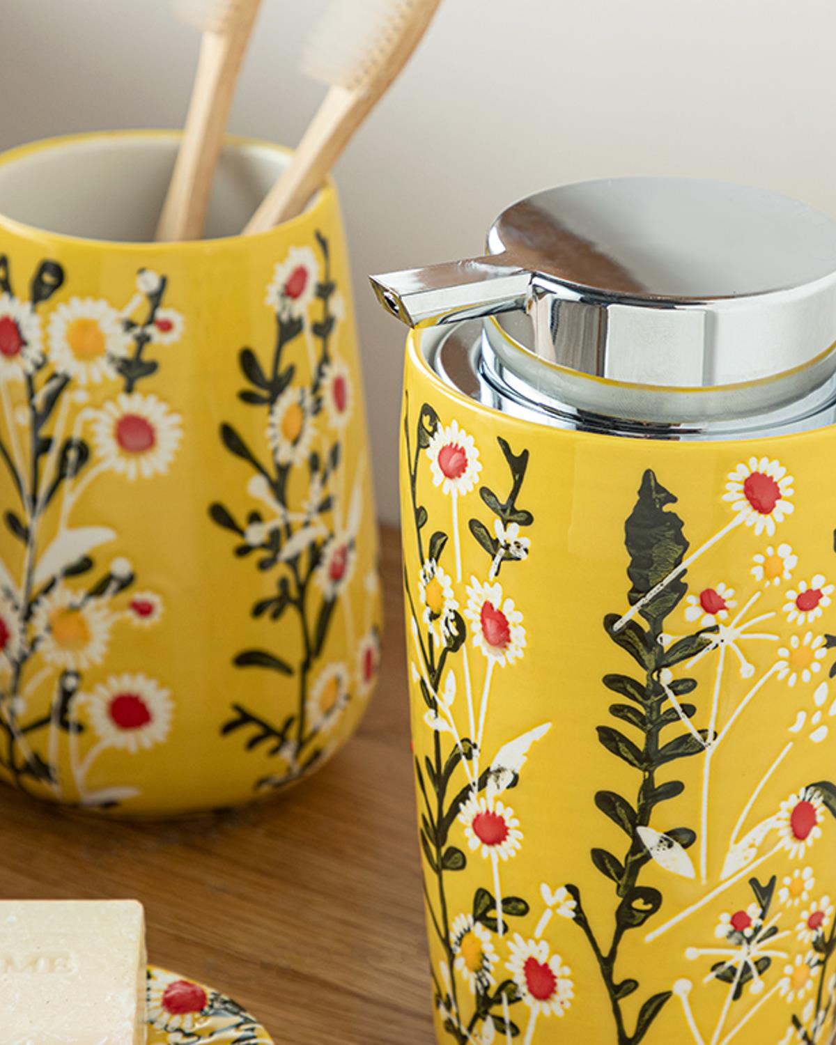 Flowery 3 Set Bathroom Set 9x9x15,5+9x9x12+12x8,5x2,5cm Yellow