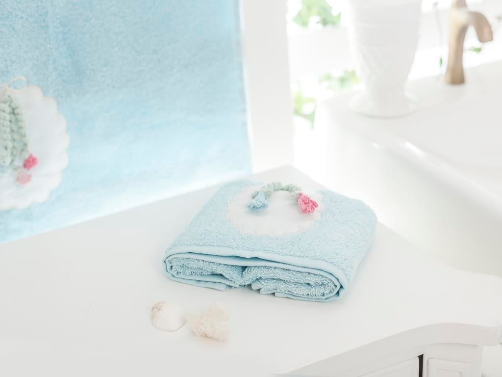 Katie ХАВЛИЯ ЗА ЛИЦЕ С дантела 50x90 cm Light Blue