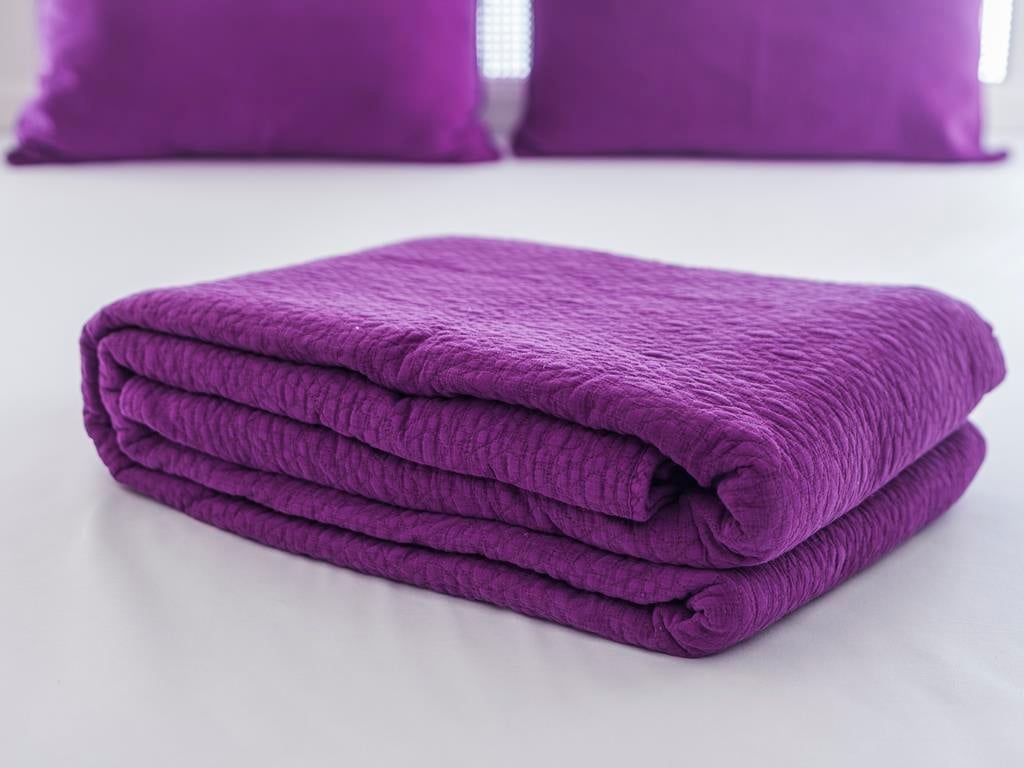 Lark ПОКРИВКА ЗА ЛЕГЛО К Двоен Country 240x260 cm Purple.