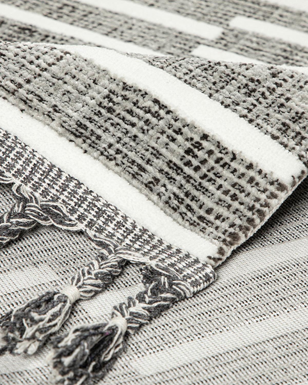 Modest Line Weaved Carpet 80x150 cm Gray