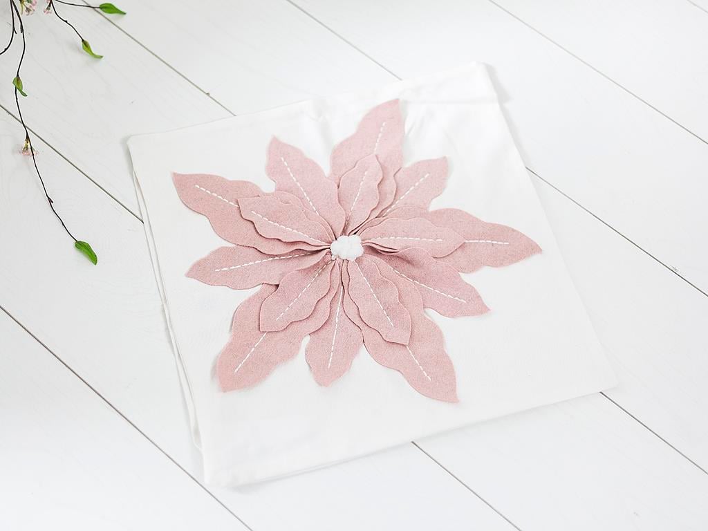 Noelle ВЪЗГЛАВНИЦА Бродирани 40x40 cm Pink