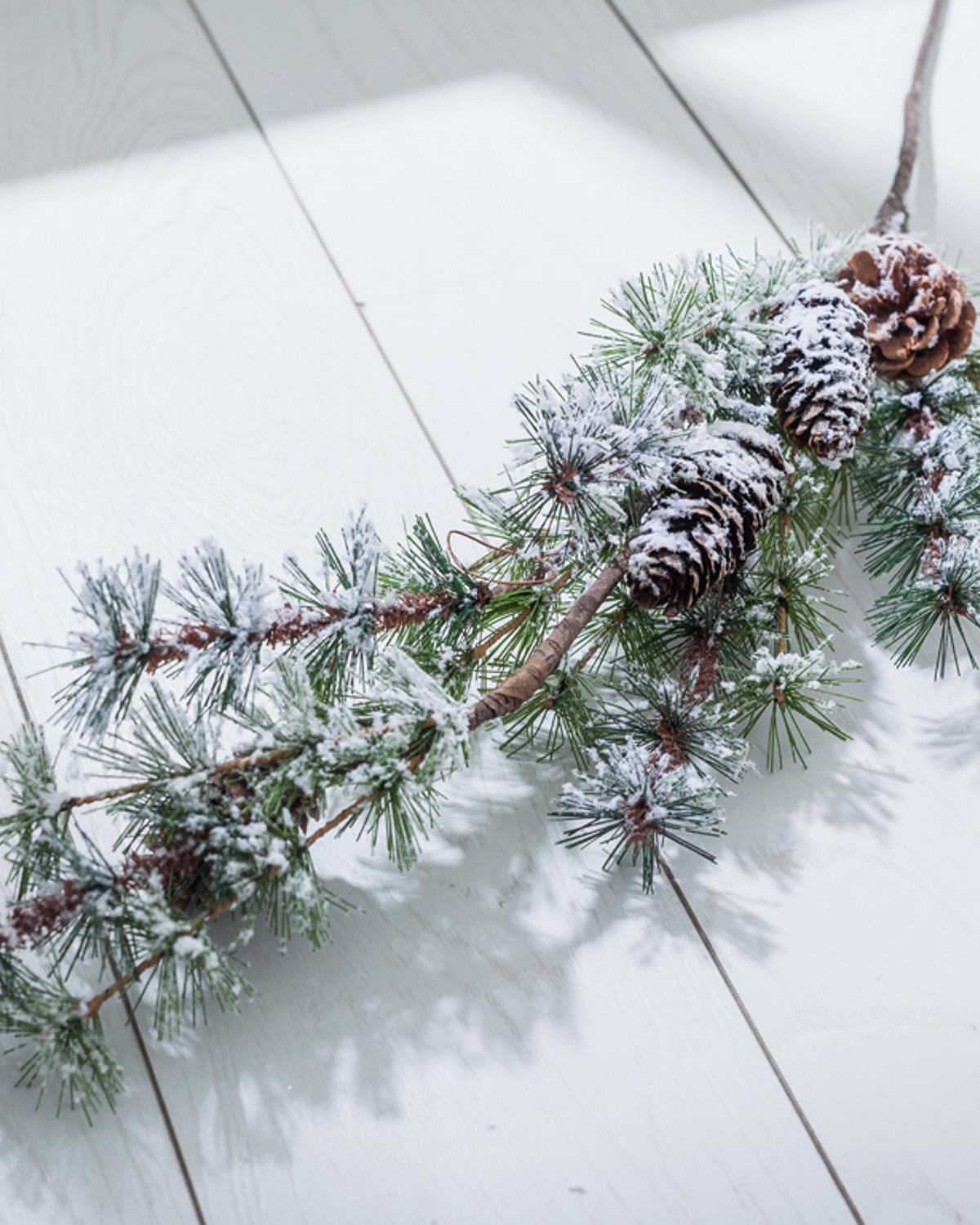 Pinecone Изкуствено Цвете 89 cm .