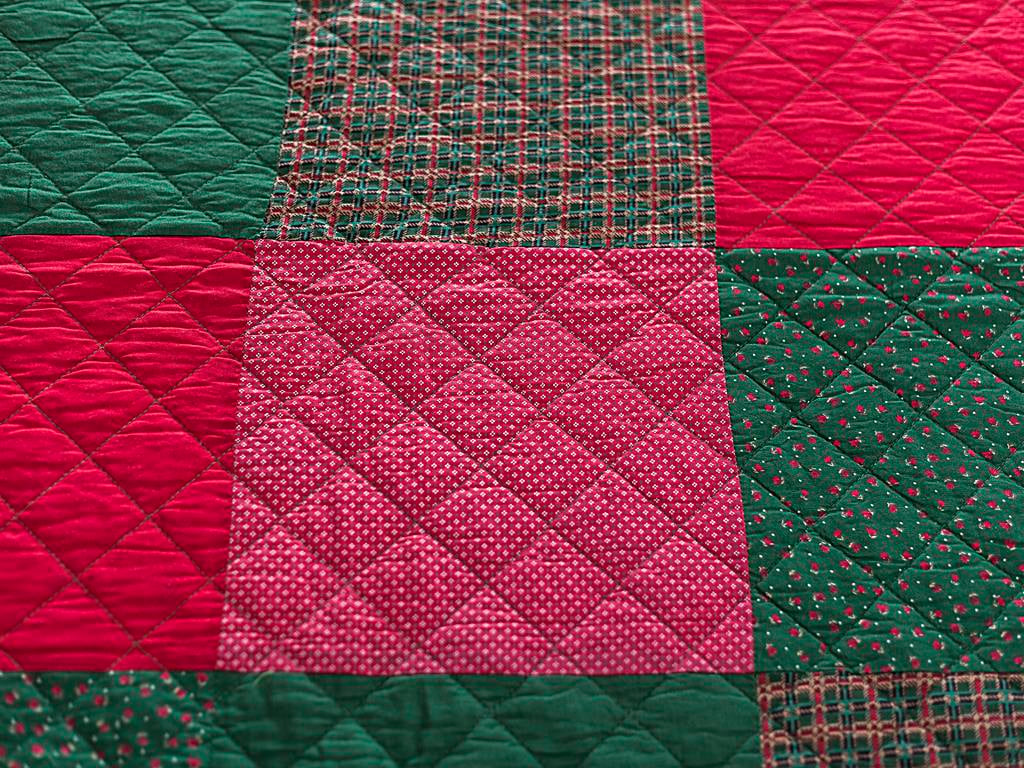 Ponsetya ПОКРИВКА ЗА ЛЕГЛО К Двоен Печворк 240x260 cm Red