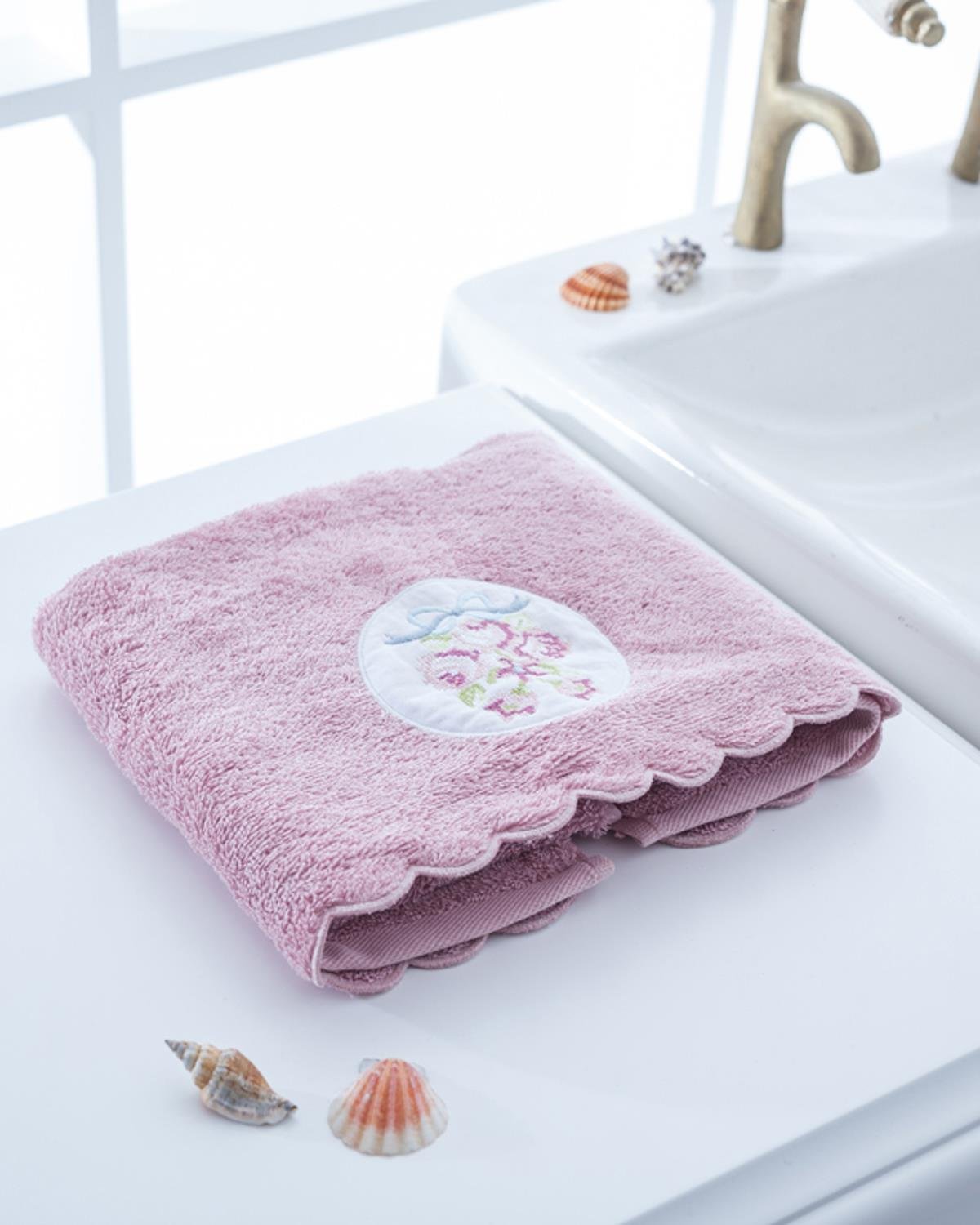 Rose Romance Кърпа За Лице С бродерия 50x80 см Пепел от рози