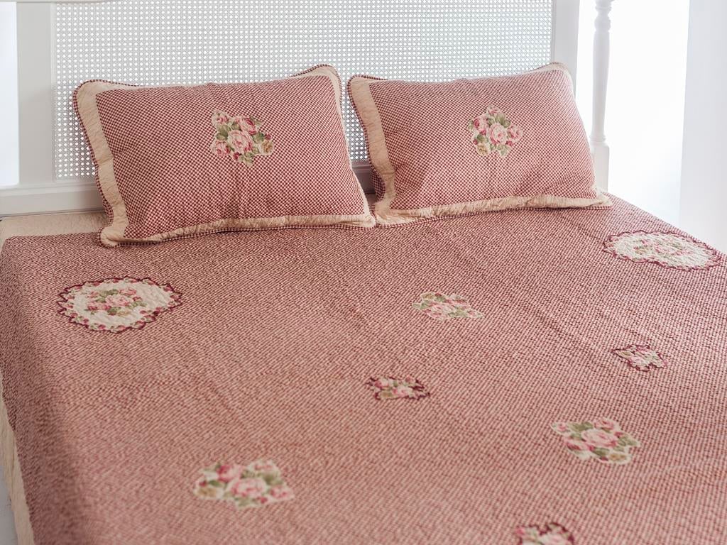 Rosinda ПОКРИВКА ЗА ЛЕГЛО К Двоен Печворк 240x260 cm Claret Red