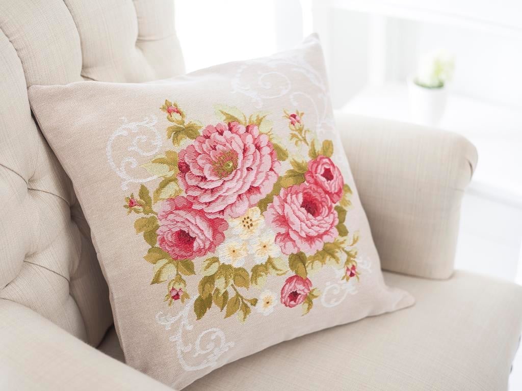 Scroll Rose ВЪЗГЛАВНИЦА Панама 45x45 cm Pink