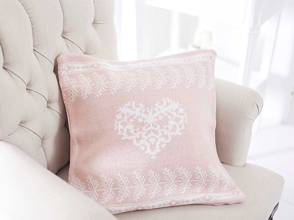 Snow Heart ВЪЗГЛАВНИЦА Трикотаж 43x43 cm Pink