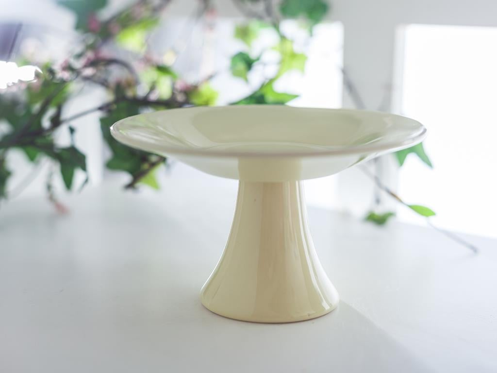 Sunny ПОСТАВКА ЗА КЕКС Stoneware Yellow.