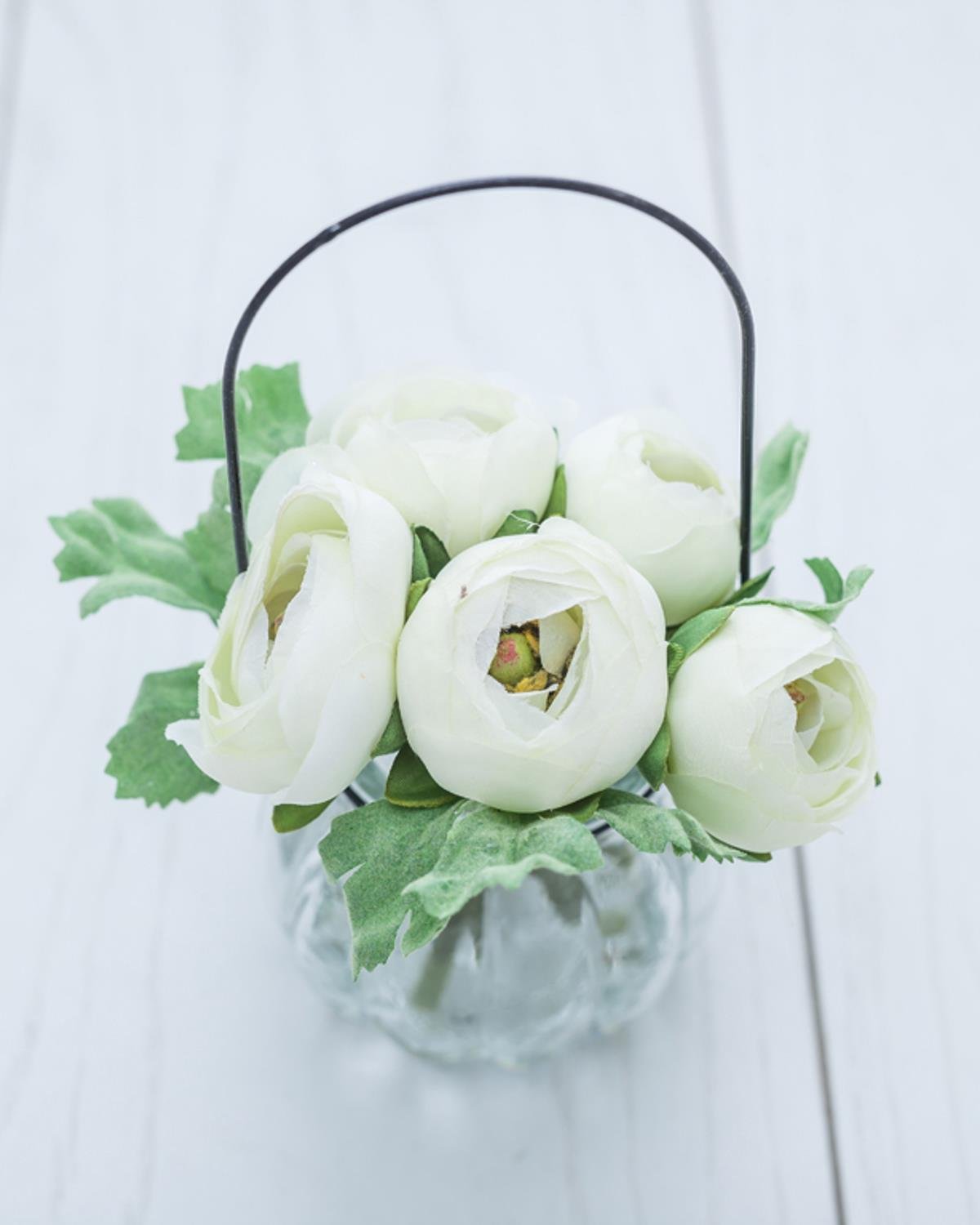 White Ranunculus Vase Изкуствено Цвете 18 см Бял
