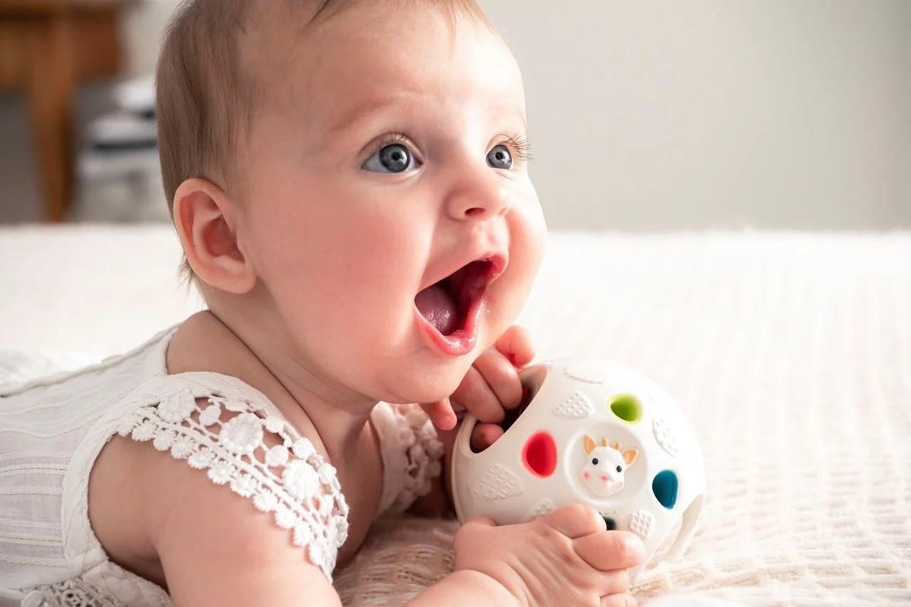 Sophie la Girafe, So Pure Senso Ball Kategorisiz Sophie La Girafe