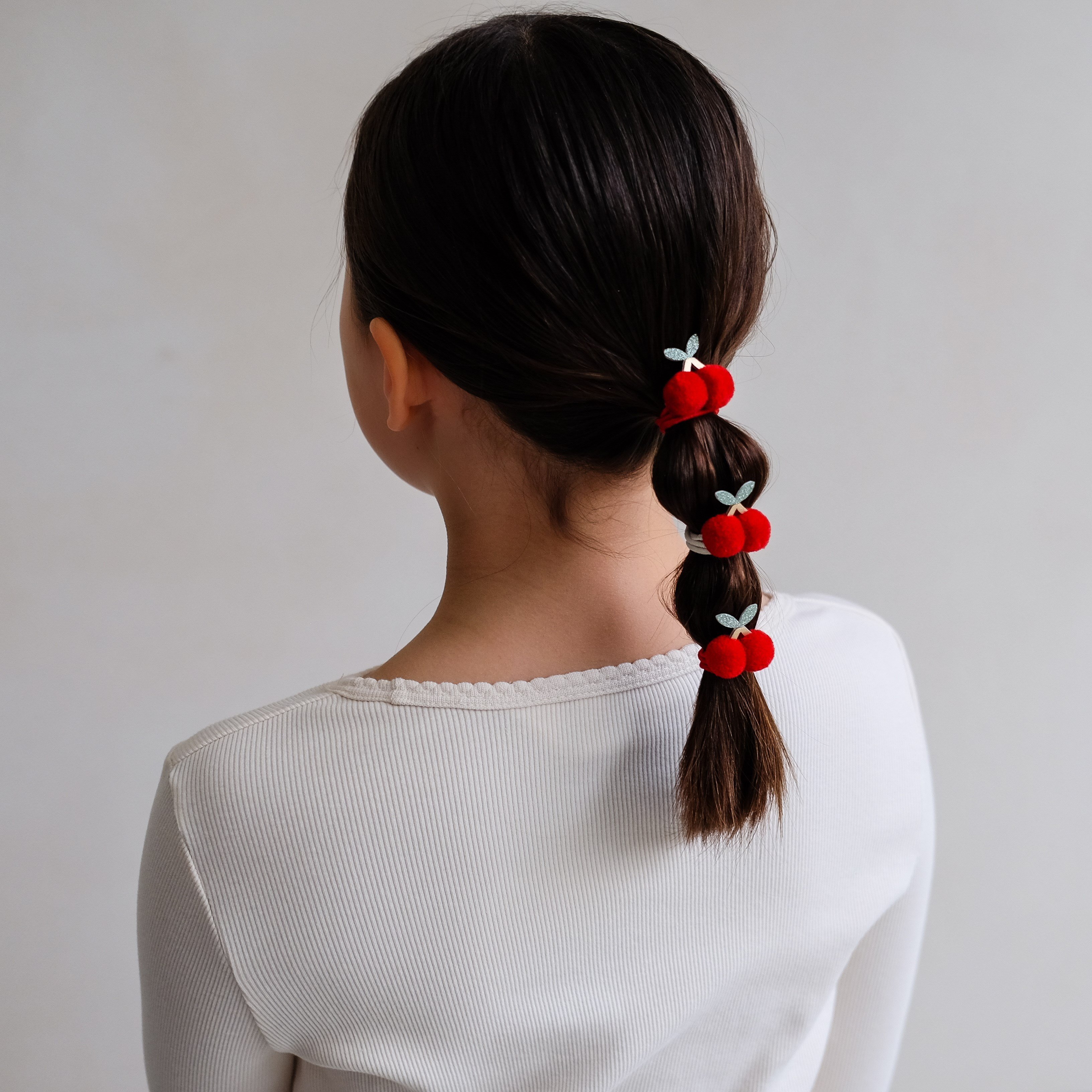 Mimi & Lula Pom Pom Cherries 4lü Lastik Toka Kategorisiz Mimi & Lula