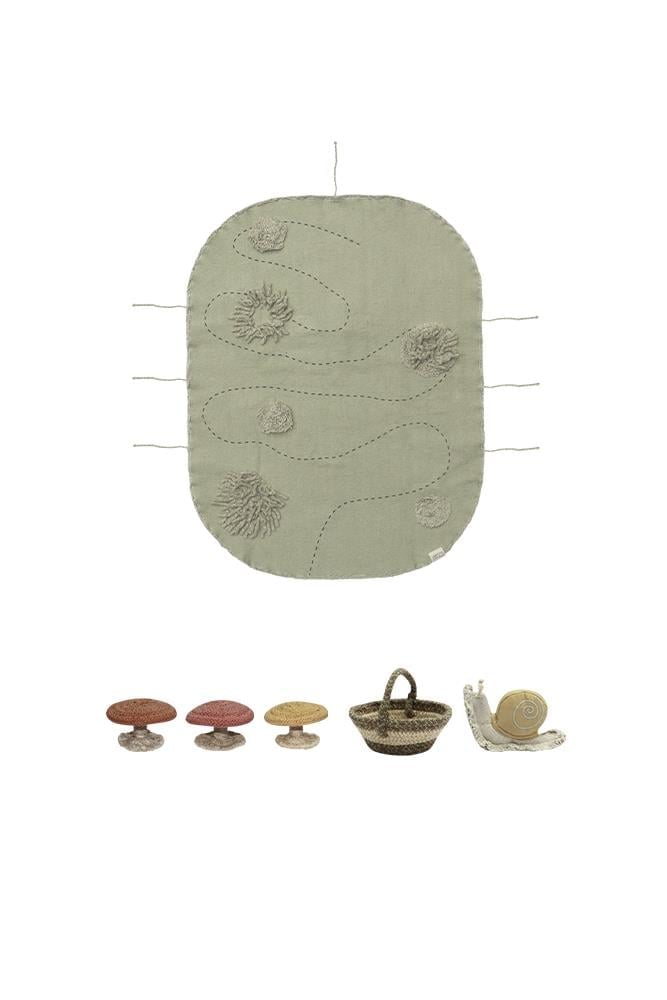 Green toy set, Snail Oyuncak Lorena Canals