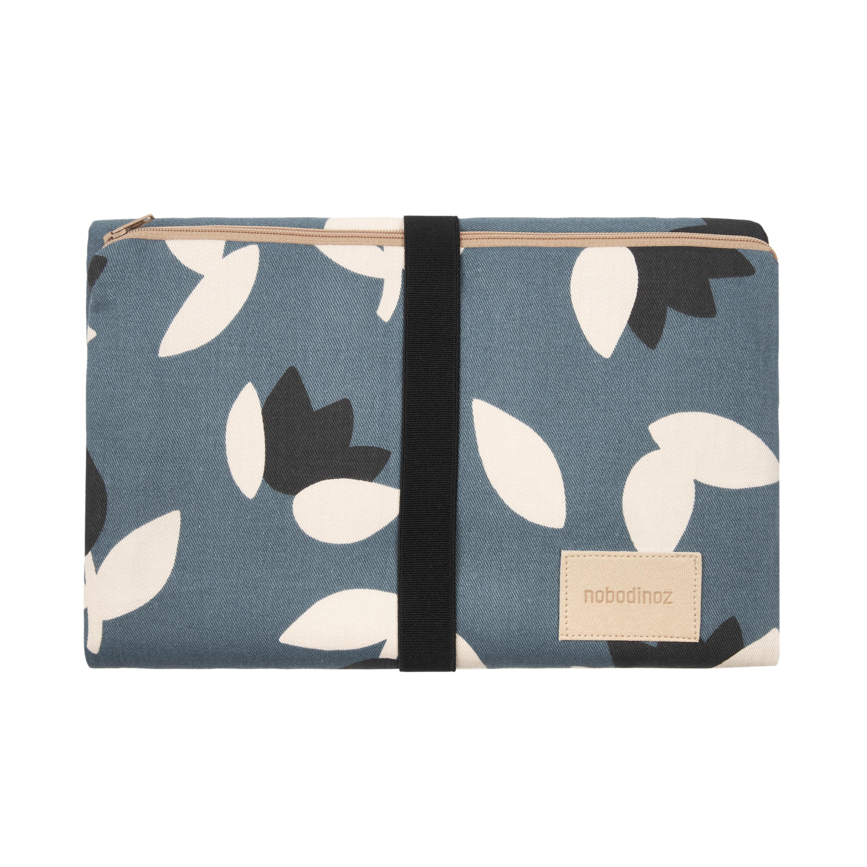 Hyde Park Su Geçirmez Alt Değiştirme Matı, Blue Black Tulips Kategorisiz Nobodinoz