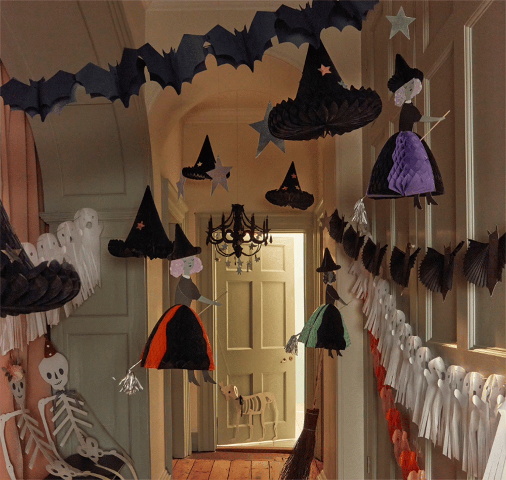 Meri Meri - Flying Honeycomb Witch Decorations - Uçan Cadılar Asılan Süs (3'Lü)