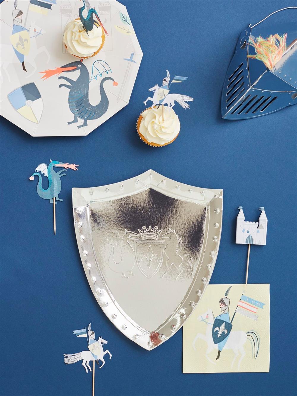 Meri Meri - Knights Plates - Şövalye Tabaklar - L