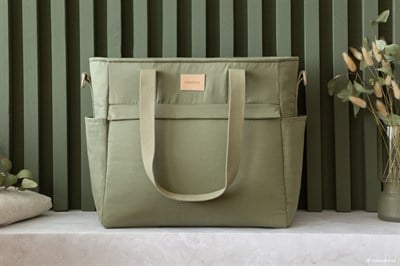 Nobodinoz Baby On the Go Su Geçirmez Anne Çantası, Olive Green Anne Çantası