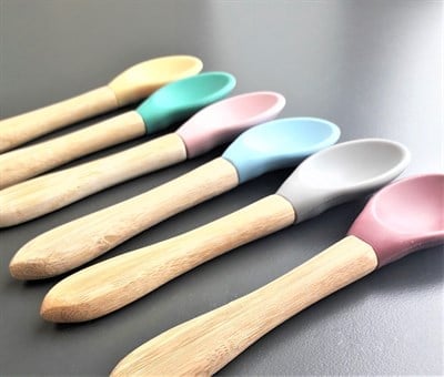 OiOi OiOi Bambu Saplı Silikon Kaşık İkili Set, Powder Grey-Velvet Rose Tabaklar
