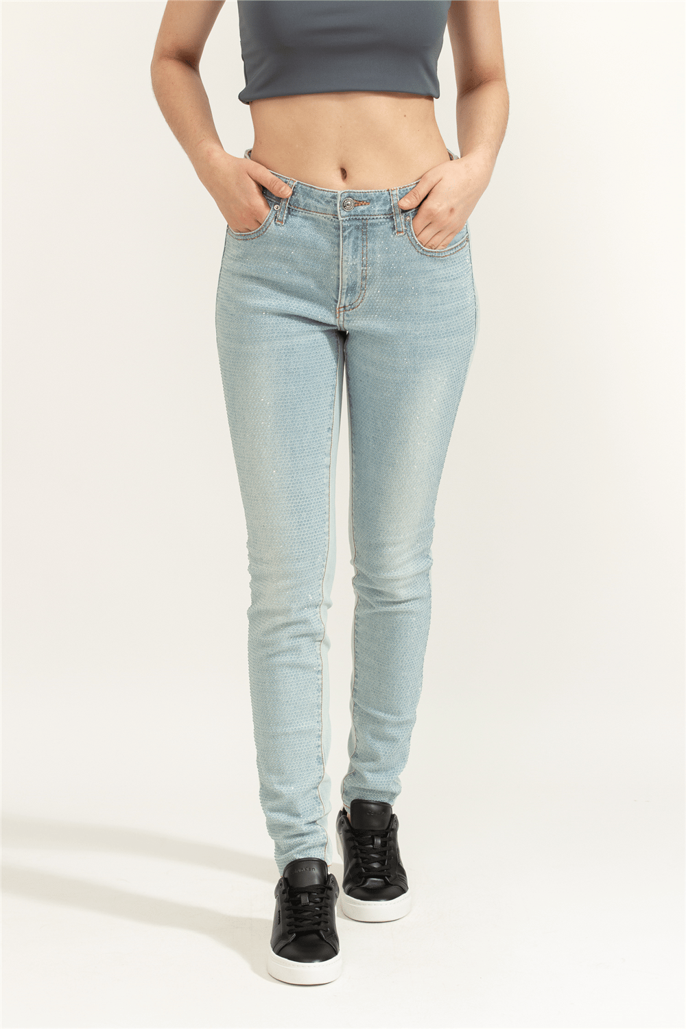 Armani Exchange Pantolon Modelleri ve Fiyatları | Brandys