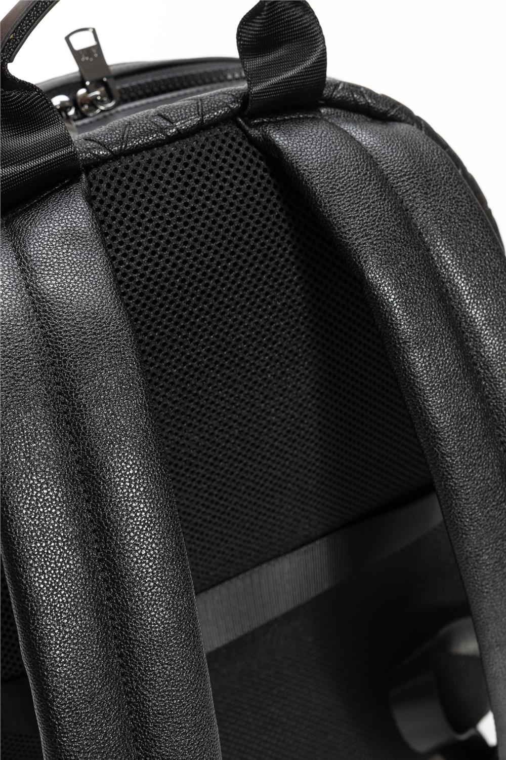 Armani Exchange Erkek Sırt Çantası