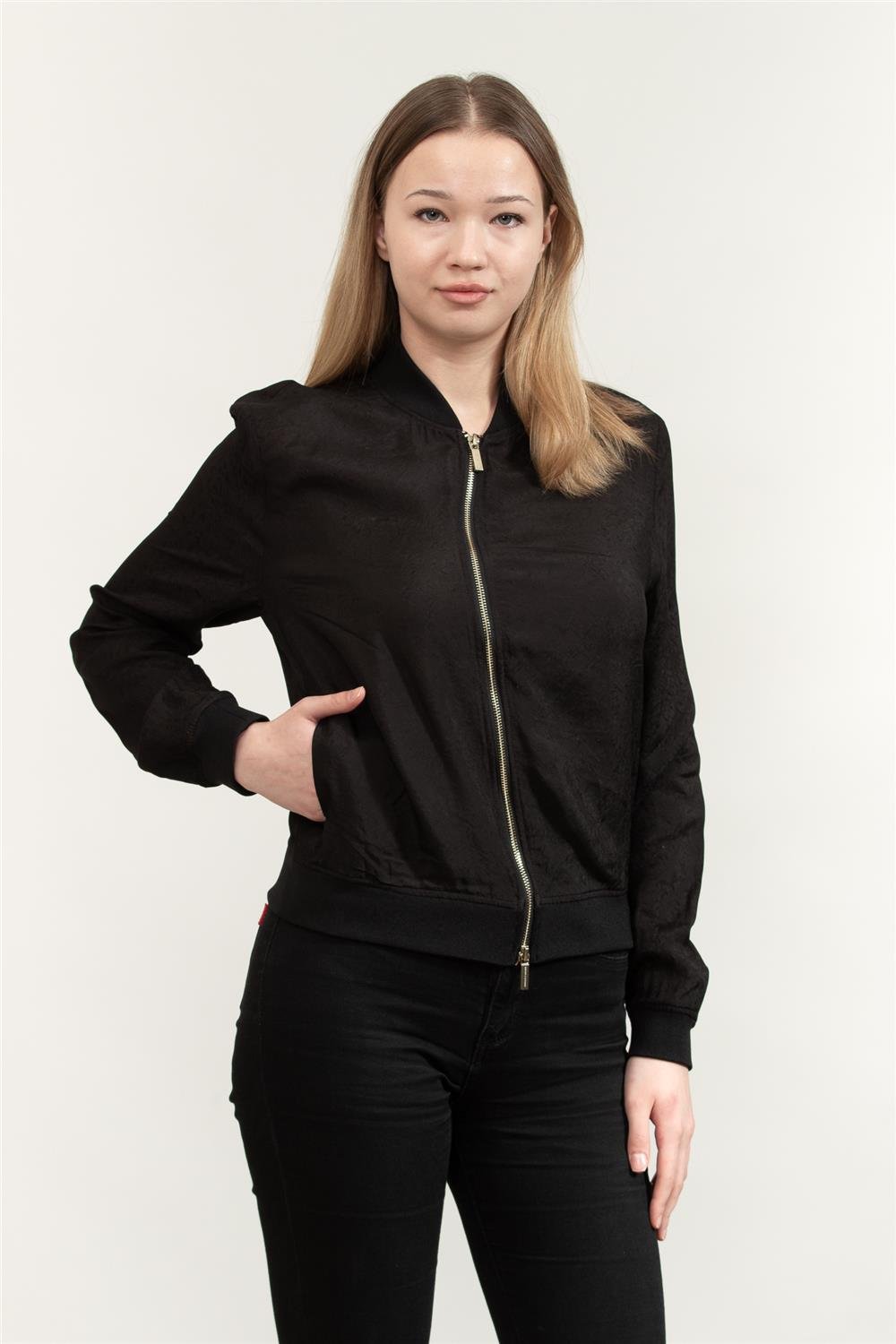 Armani Exchange Kadın Mont