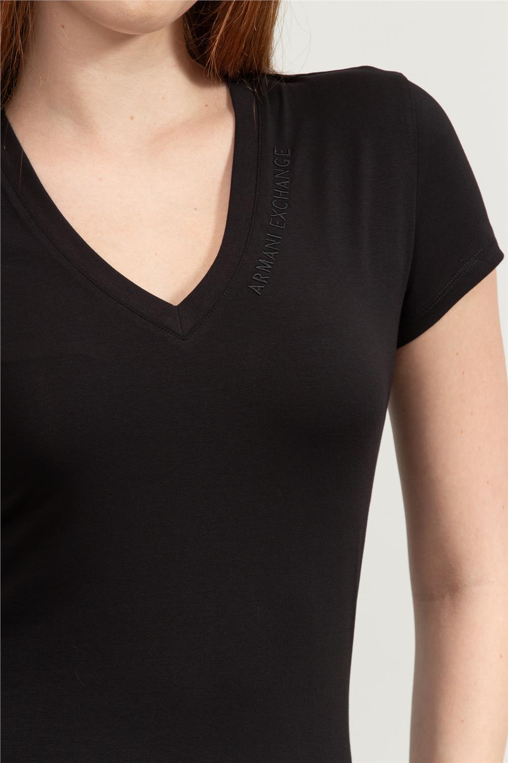 Armani Exchange Kadın V Yaka T-Shirt