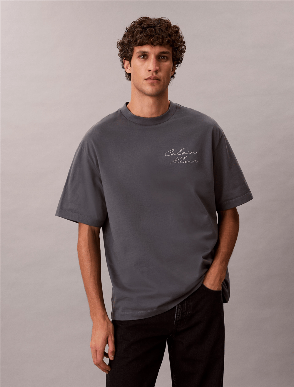 Calvin Klein 16S April Graphic Se Erkek Bisiklet Yaka T-Shirt Gri