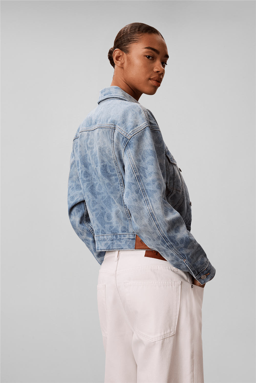 Calvin Klein Aop 90S Trucker Jack Kadın Kot Mont