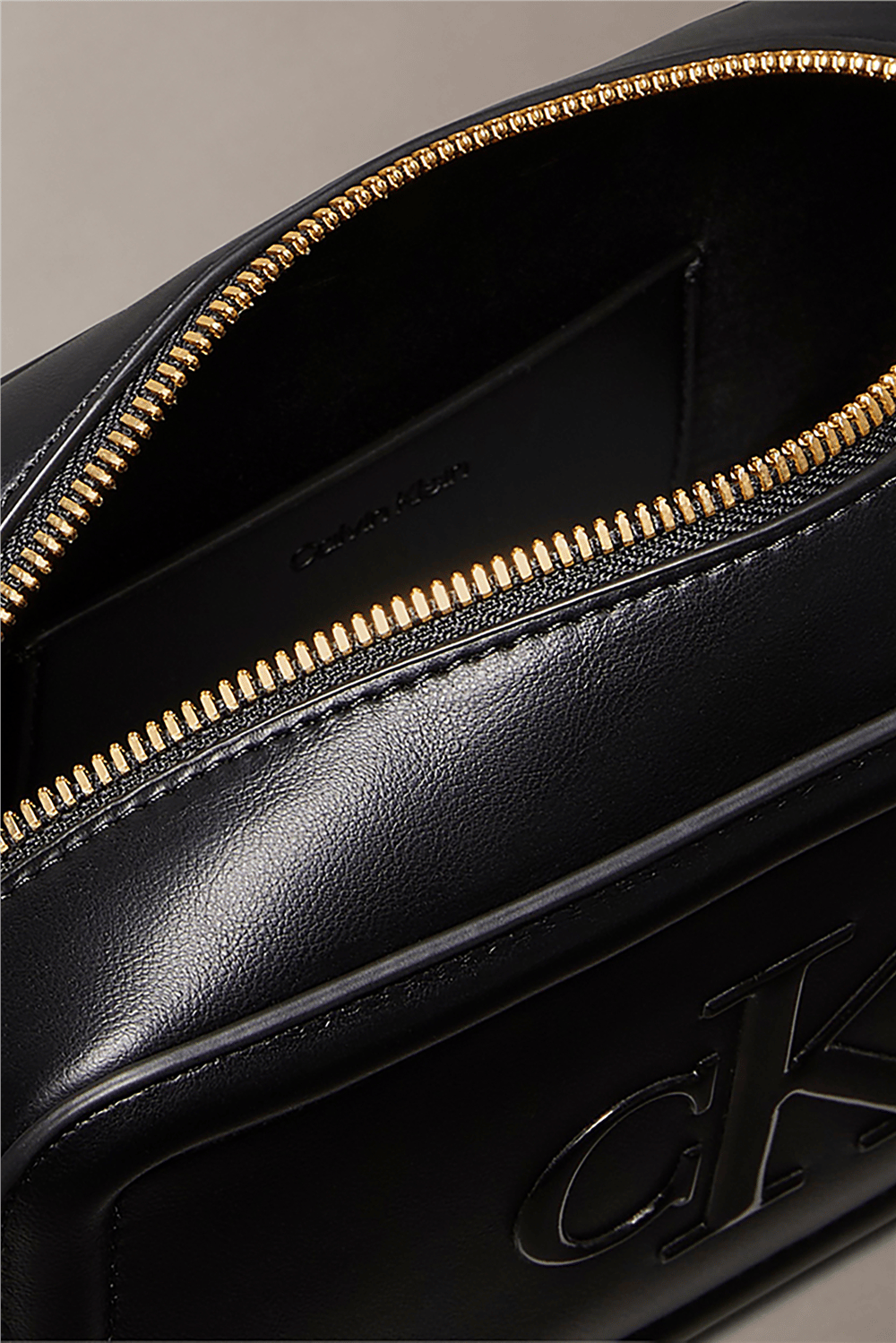 Calvin Klein Bold CK Camera Bag Kadın Mini Omuz Çantası