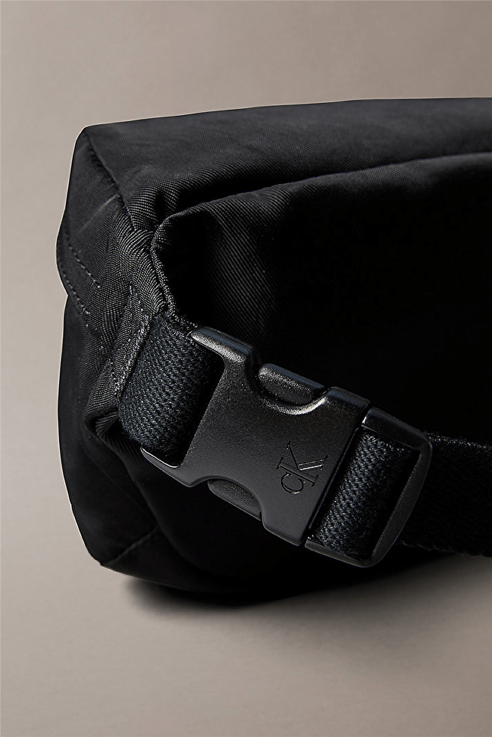 Calvin Klein Bold Waistbag Erkek Bel Çantası Siyah
