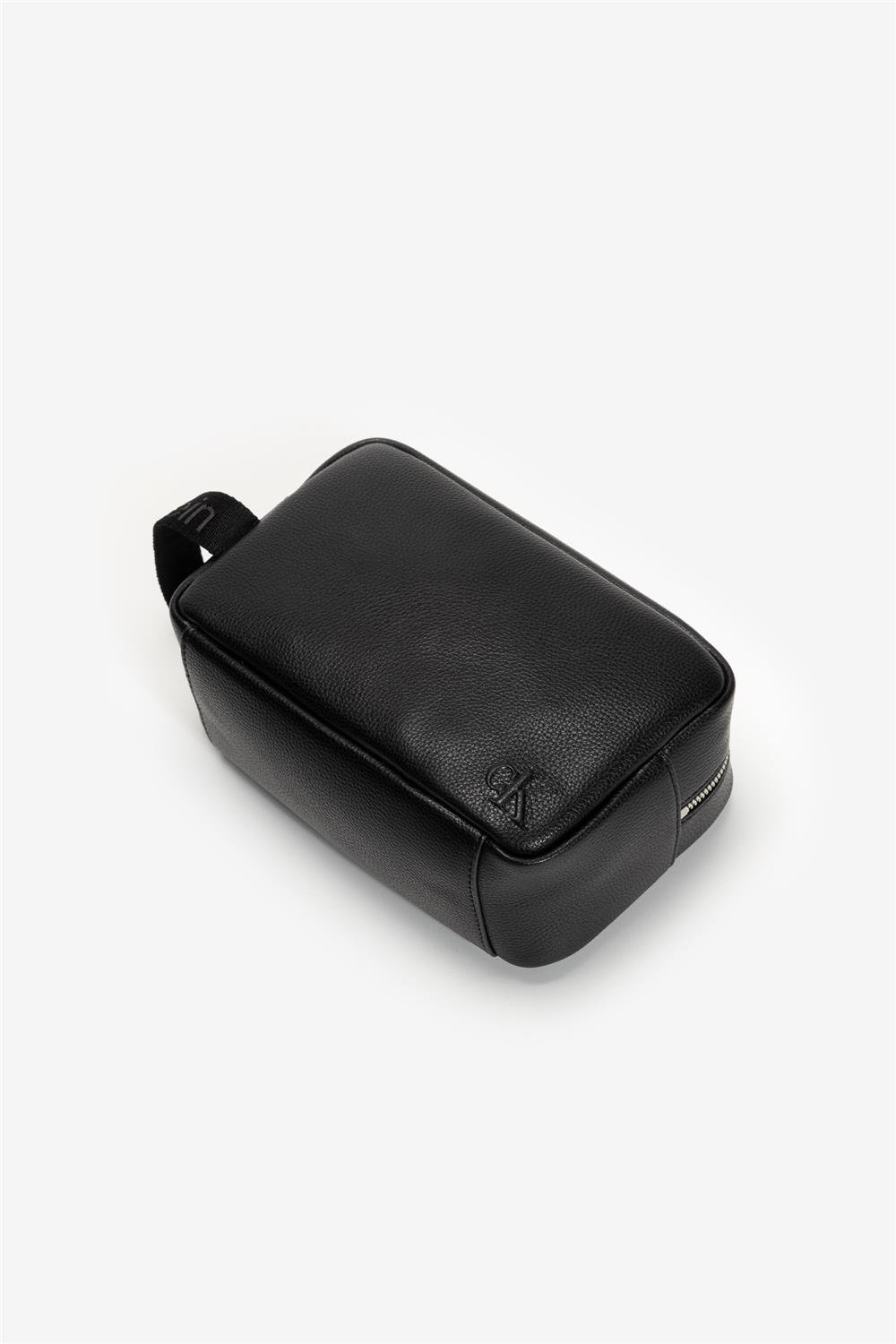 Calvin Klein Cargo Dopp Kit Erkek El Çantası