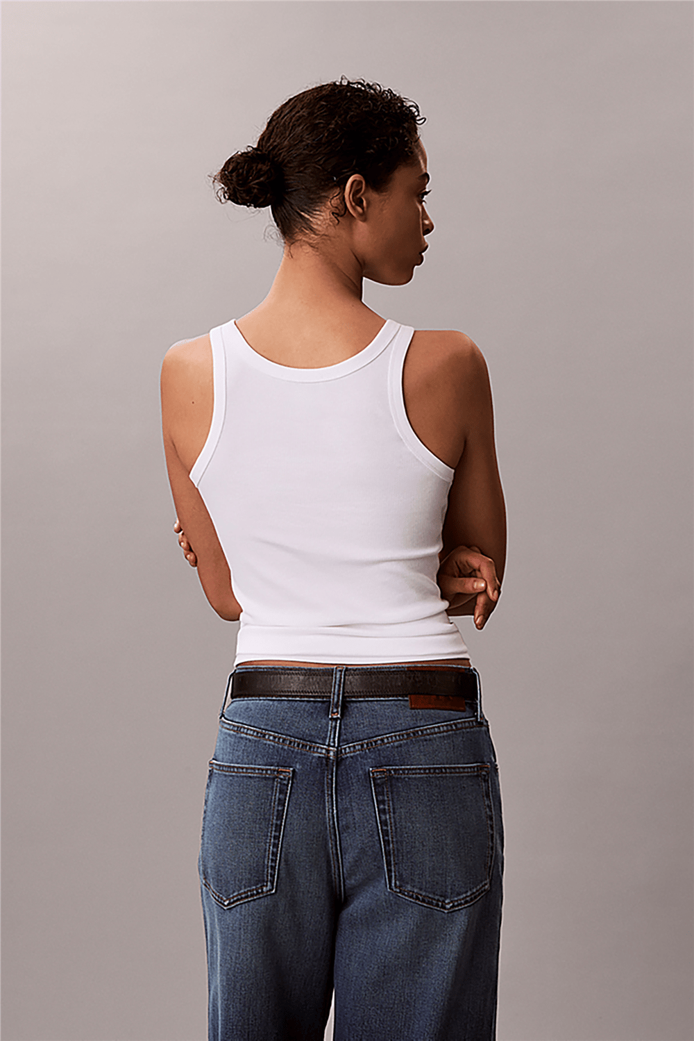 Calvin Klein Contour 2X2 Rib Grap Kadın Kolsuz T-Shirt
