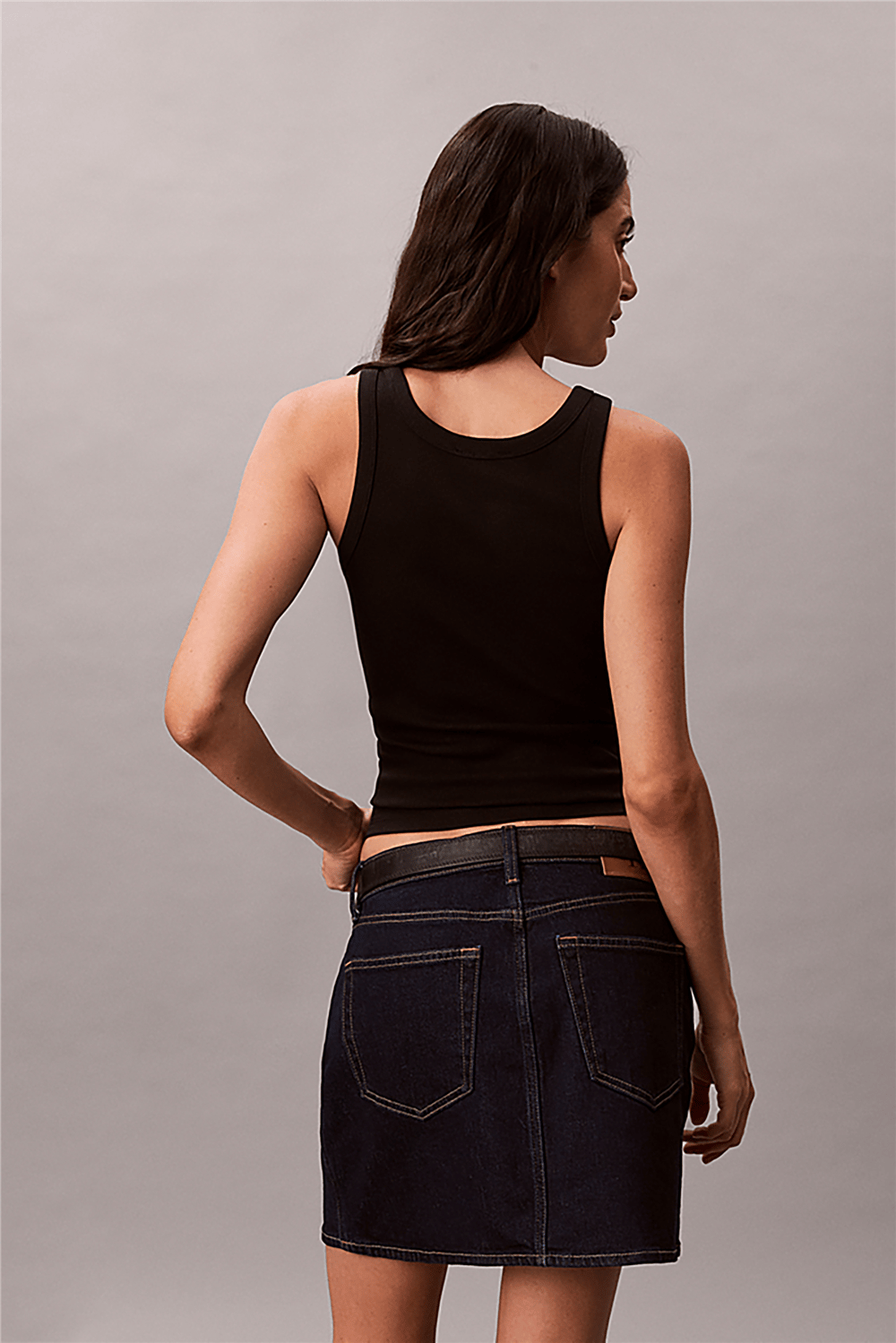 Calvin Klein Contour 2X2 Rib Grap Kadın Kolsuz T-Shirt