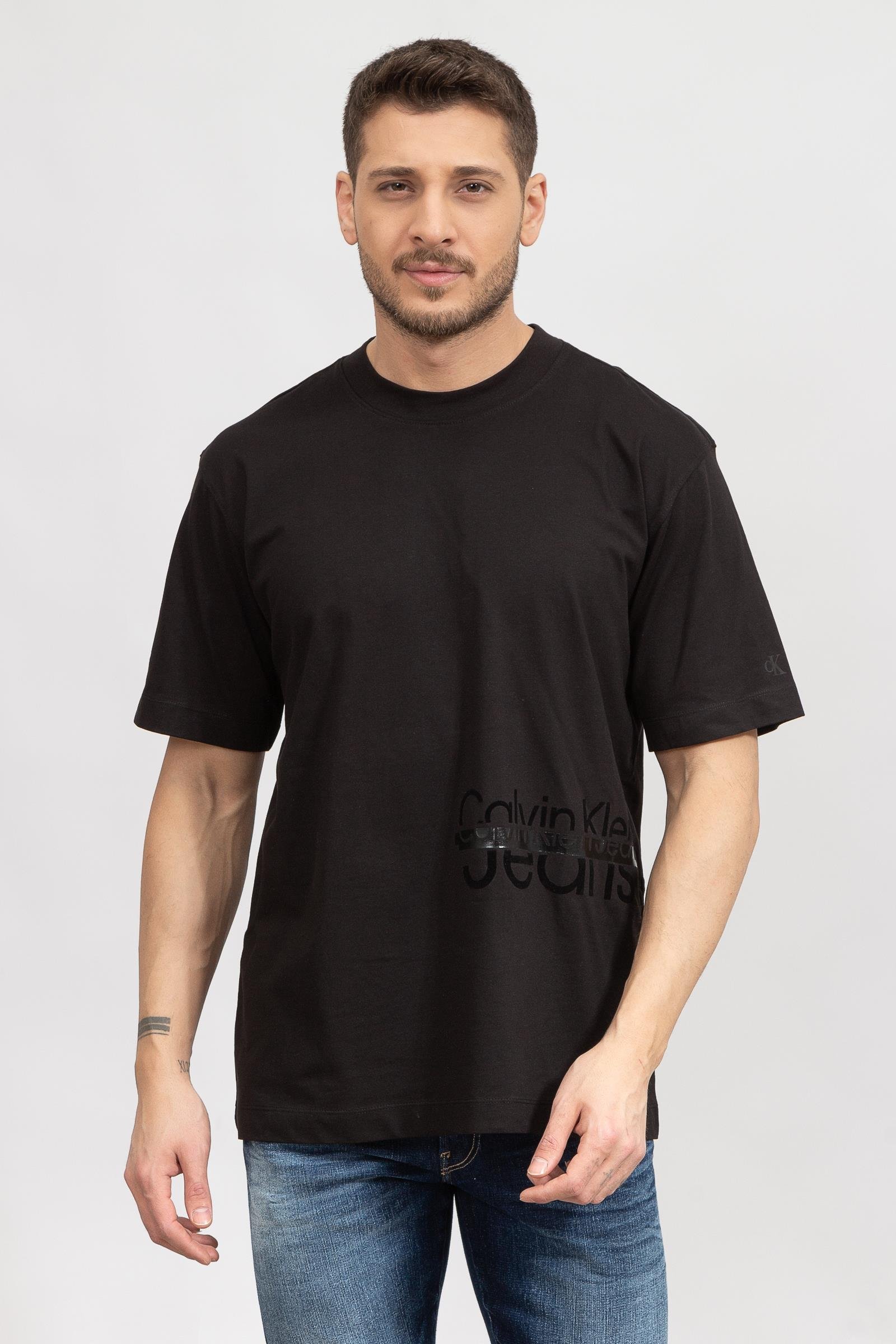 Calvin Klein Disrupted Lacquer Logo Erkek Bisiklet Yaka T-Shirt